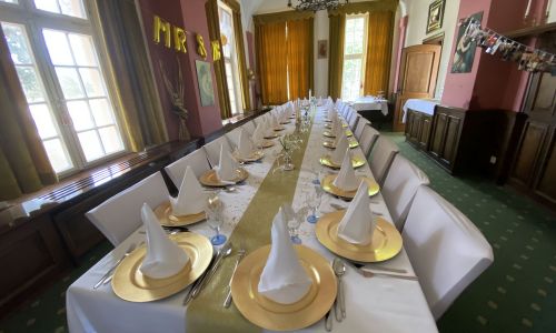 Nebenzimmer Park Restaurant Rastatt gedeckte Tafel für Gruppen
