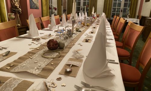 Nebenzimmer Park Restaurant Rastatt gedeckte Tafel für Gruppen