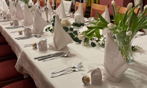 Nebenzimmer Park Restaurant Rastatt gedeckte Tafel für Gruppen